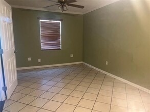 717 Lorrain St in Angleton, TX - Building Photo - Building Photo