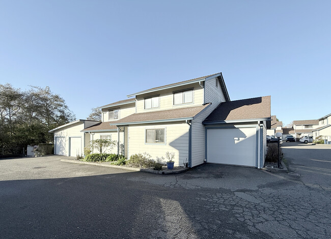 1449 Myrtle Avenue in Eureka, CA - Building Photo - Building Photo