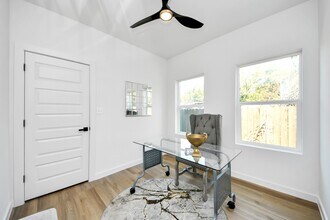 1216 D E 34th St in Houston, TX - Building Photo - Building Photo