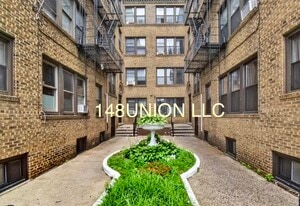 148 37th St, Unit 3A in Union City, NJ - Building Photo
