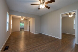 526 S 39th W Ave in Tulsa, OK - Building Photo - Building Photo