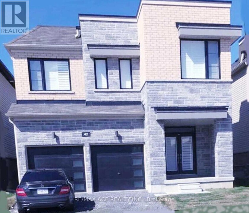 42 Crows Nest Ln in Bowmanville, ON - Building Photo