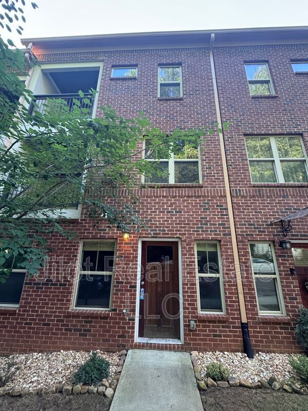 property at 1280 Dahlgren Lane