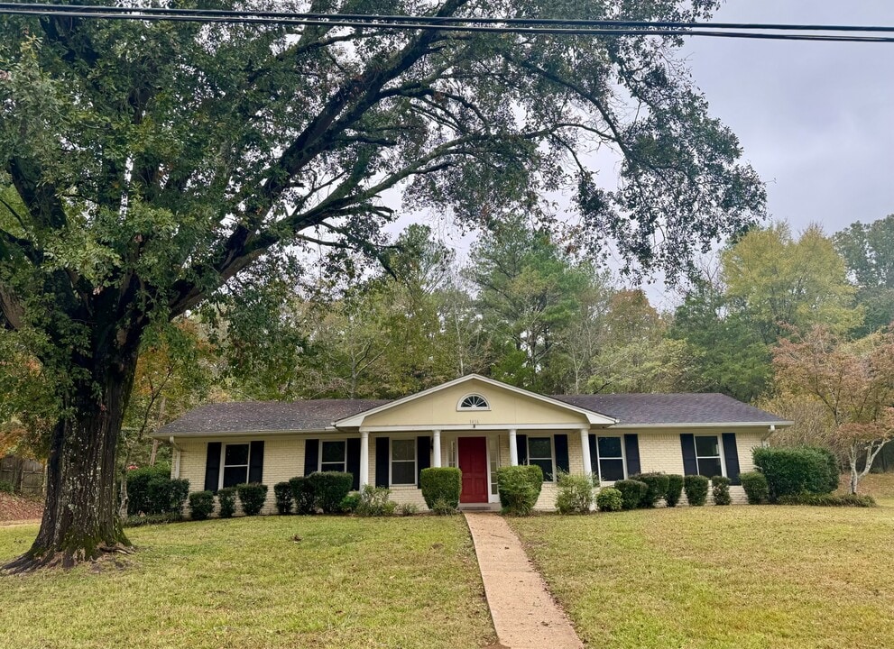 1416 Mitts Dr in Tupelo, MS - Building Photo