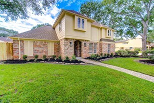 9115 Taidswood Dr in Spring, TX - Building Photo