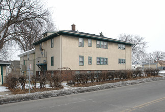 3201 Girard Ave N in Minneapolis, MN - Building Photo - Building Photo