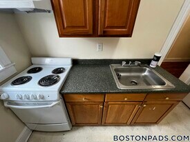 55 Park Dr in Boston, MA - Building Photo