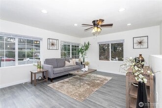 2644 SW 112th St in Seattle, WA - Building Photo - Building Photo