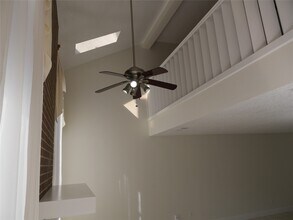 13840 Hollowgreen Dr in Houston, TX - Building Photo - Building Photo