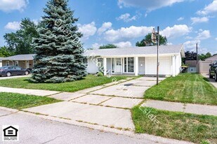 6628 Redbud Dr in Fort Wayne, IN - Building Photo