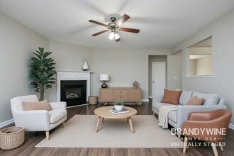 126 Seabreeze Trail in Newnan, GA - Foto de edificio - Building Photo