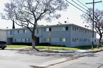 11742 Stuart Dr in Garden Grove, CA - Building Photo - Building Photo