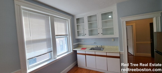 property at 4 Hancock St