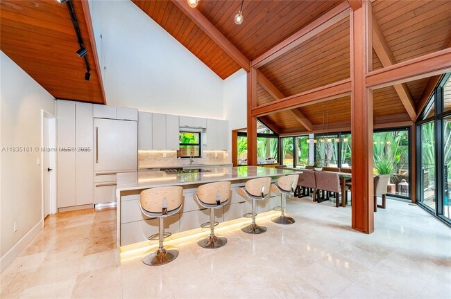 property at 3400 Poinciana Ave