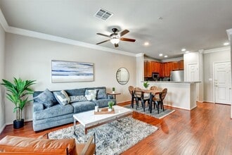 2400 McCue Rd, Unit 448 in Houston, TX - Building Photo - Building Photo