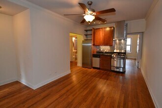 726 W Addison St, Unit 2Z in Chicago, IL - Building Photo - Building Photo