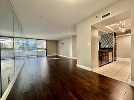600 W 9th St, Unit 406 in Los Angeles, CA - Building Photo