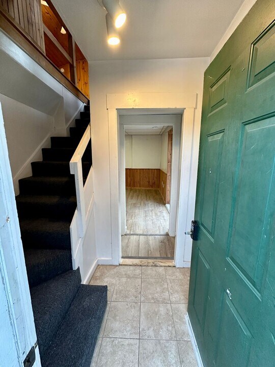 45 Bow St in Freeport, ME - Building Photo