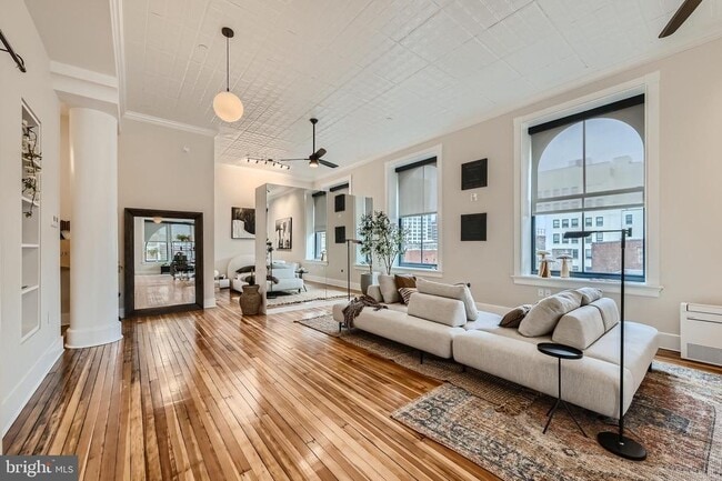 303 N Howard St in Baltimore, MD - Building Photo - Building Photo
