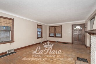 2565 Portsmouth Ave in Toledo, OH - Building Photo - Building Photo