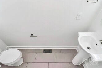 1919 W Trade St in Charlotte, NC - Building Photo - Building Photo