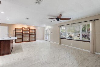 5080 Oaklawn Ln in St. Petersburg, FL - Building Photo - Building Photo