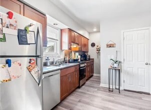 406 N Broadway, Unit Rumford 1R in Rumford, RI - Building Photo - Building Photo