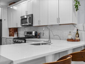 154 Lexington St in Boston, MA - Building Photo - Building Photo