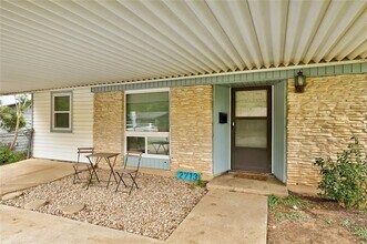 2713 Friar Tuck Ln in Austin, TX - Building Photo - Building Photo