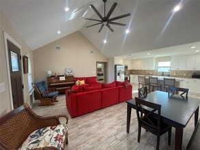 2750 Cabaniss Ln in Weatherford, TX - Building Photo - Building Photo