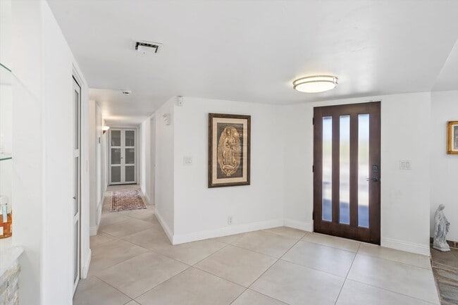 140 E Magee Rd in Tucson, AZ - Building Photo - Building Photo