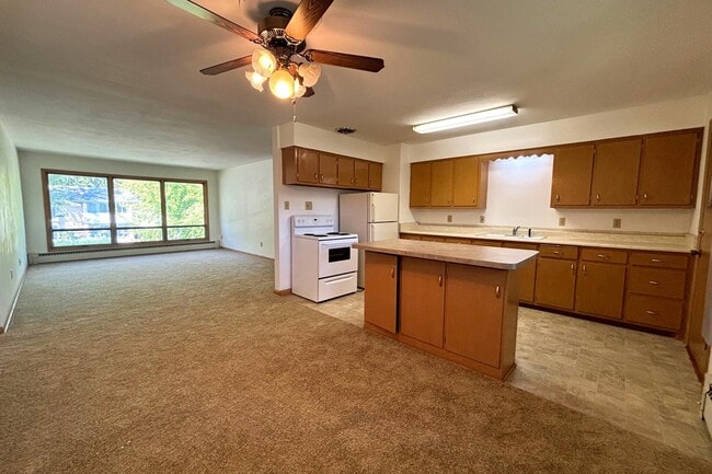 property at 2409 Fremont Ave
