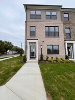 10118 Virginia Blvd in Glen Allen, VA - Building Photo