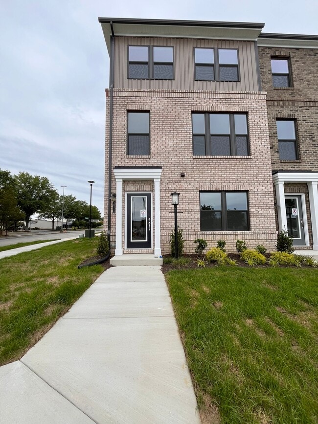 property at 10118 Virginia Blvd
