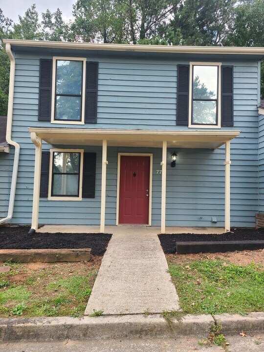 77 Sandalwood Cir in Lawrenceville, GA - Building Photo