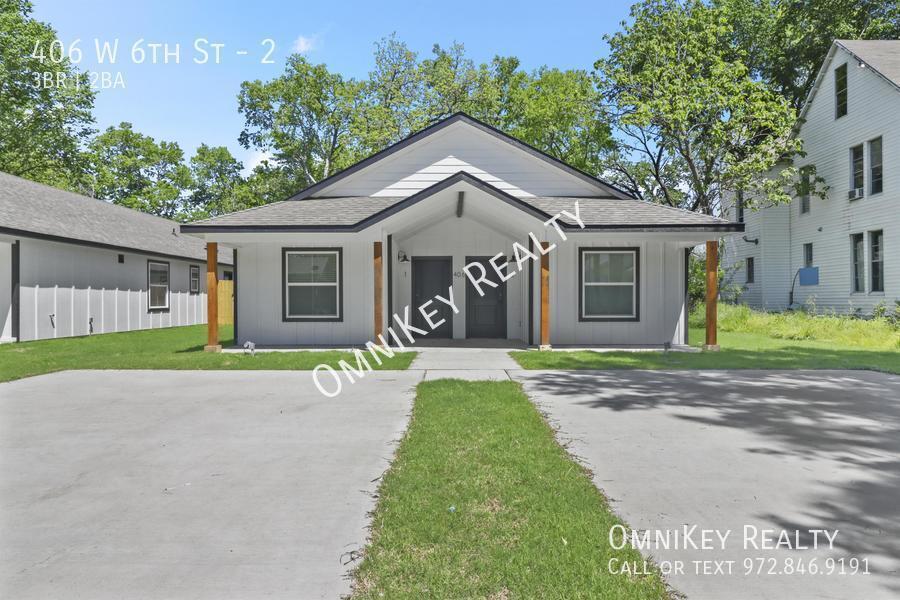 406 W 6th St in Bonham, TX - Foto de edificio