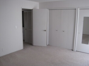 106 N Chapel Ave, Unit 9 in Alhambra, CA - Foto de edificio - Building Photo