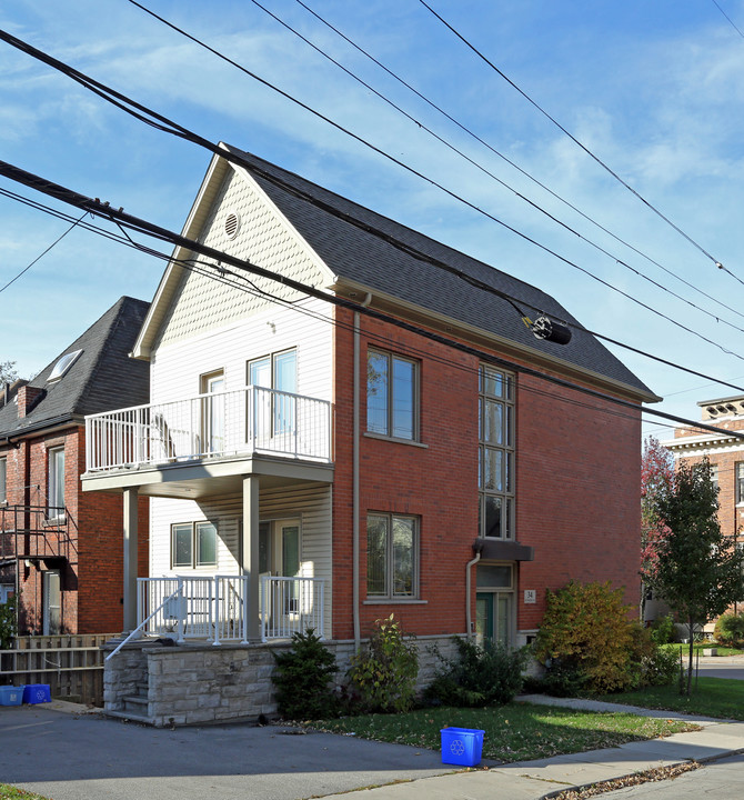 34 Dundurn St N in Hamilton, ON - Building Photo