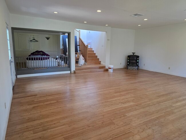 16 Champion Pl, Unit A in Alhambra, CA - Foto de edificio - Building Photo