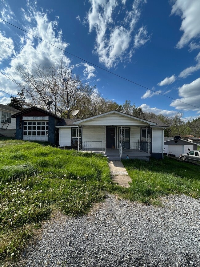 property at 118 Elgin St