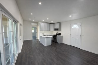 367 Chaparral St in Salinas, CA - Foto de edificio - Building Photo