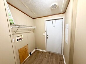 136 Burkhart Ln in China Spring, TX - Building Photo - Building Photo