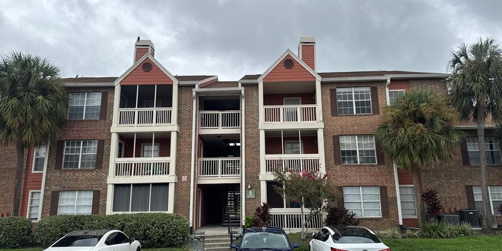 10200 Gandy Blvd N in St. Petersburg, FL - Foto de edificio