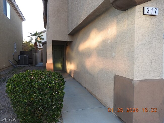 317 Dogleg Dr in Las Vegas, NV - Building Photo - Building Photo