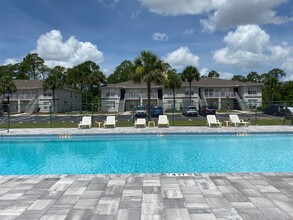 Shadowwood Park in Naples, FL - Building Photo - Building Photo