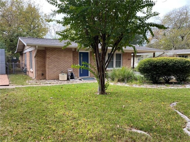 1307 Ridgemont Dr in Austin, TX - Building Photo - Building Photo