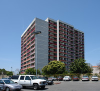 Huntington Gardens in Huntington Beach, CA - Foto de edificio - Building Photo