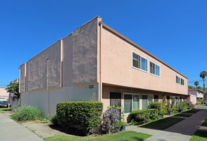 14272 Village Way Apartments