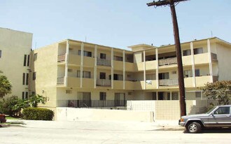 2319 Ocean View Ave in Los Angeles, CA - Building Photo