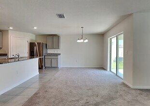 749 SE 64th Terrace in Ocala, FL - Foto de edificio - Building Photo